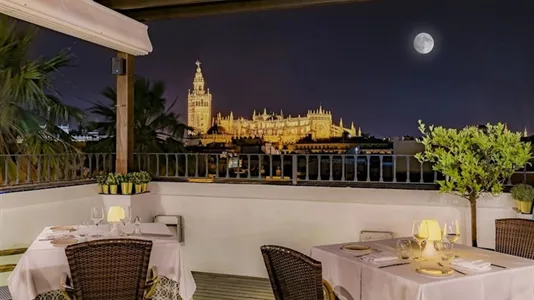 Rooms in Sevilla Casco Antiguo - photo 7