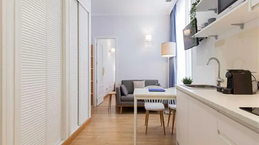 Rooms in Madrid Centro - photo 4