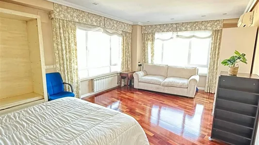 Rooms in Madrid Carabanchel - photo 1