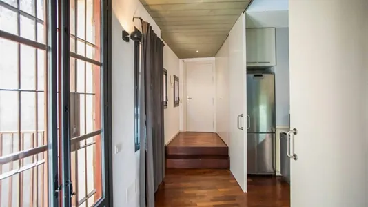 Apartments in Barcelona Ciutat Vella - photo 4