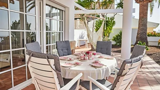 Houses in Mogán - photo 3