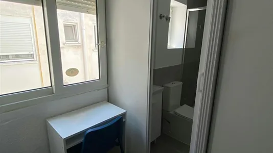 Rooms in Manises - photo 3