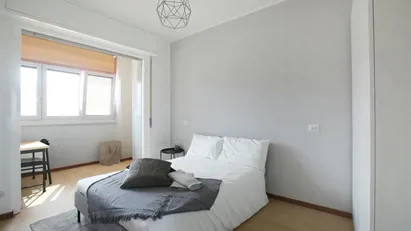 Room for rent in Milano Zona 7 - Baggio, De Angeli, San Siro, Milan