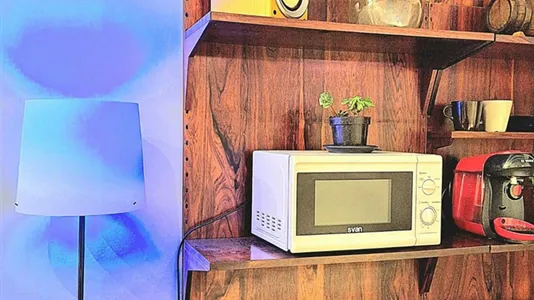 Rooms in Barcelona Ciutat Vella - photo 9