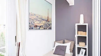 Room for rent in Milano Zona 8 - Fiera, Gallaratese, Quarto Oggiaro, Milan