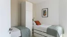 Room for rent, Barcelona Eixample, Barcelona, &lt;span class=&quot;blurred street&quot; onclick=&quot;ProcessAdRequest(9789857)&quot;&gt;&lt;span class=&quot;hint&quot;&gt;See streetname&lt;/span&gt;[xxxxxxxxxxxxx]&lt;/span&gt;