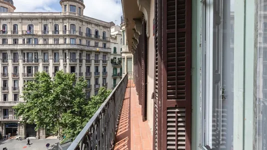 Rooms in Barcelona Eixample - photo 10