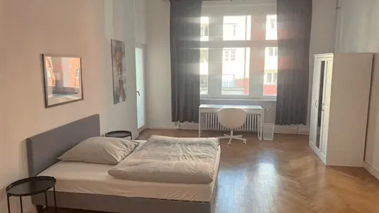 Rooms in Berlin Charlottenburg-Wilmersdorf - photo 3