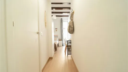 Rooms in Barcelona Ciutat Vella - photo 6