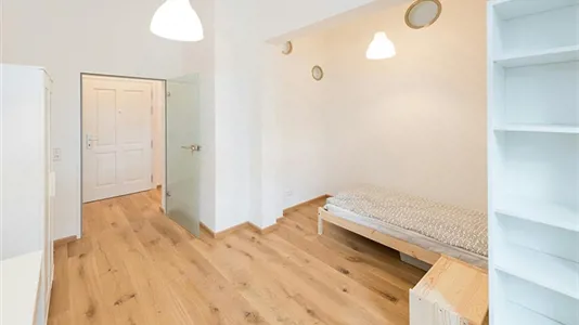 Rooms in Munich Ludwigsvorstadt-Isarvorstadt - photo 2