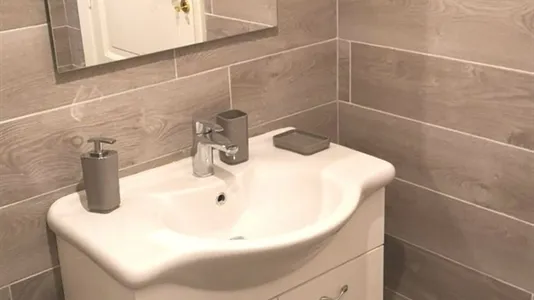 Rooms in Napoli Municipalità 3 - photo 3