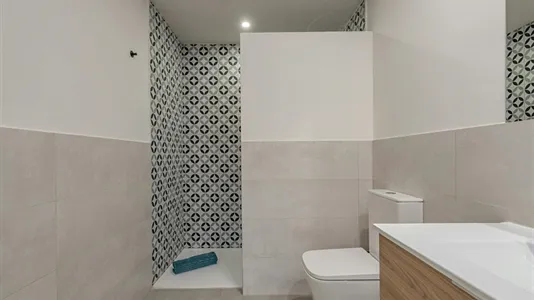 Rooms in Cornellà de Llobregat - photo 9