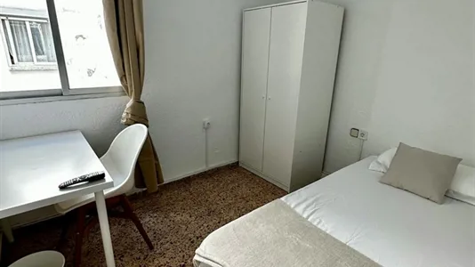 Rooms in Burjassot - photo 1