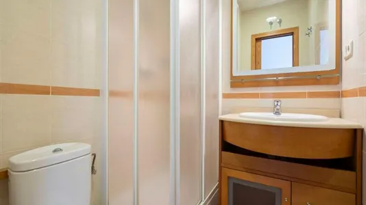 Rooms in Madrid Tetuán - photo 10