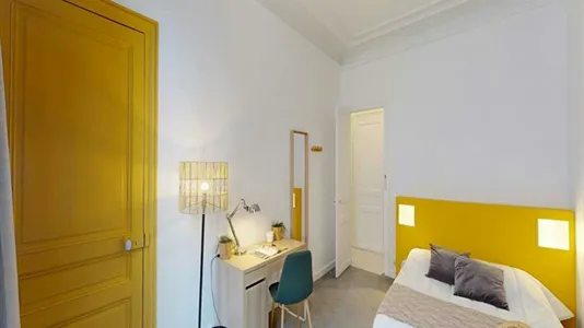 Rooms in Paris 17ème arrondissement - photo 2