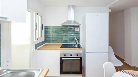 Rooms in Valencia Extramurs - photo 9