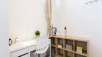 Room for rent in Milano Zona 5 - Vigentino, Chiaravalle, Gratosoglio, Milan