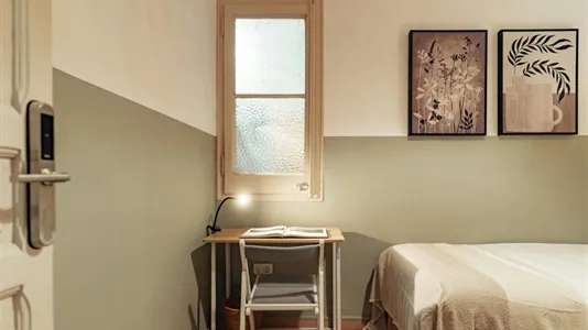 Rooms in Barcelona Eixample - photo 2