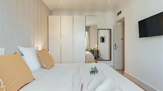 Rooms in Barcelona Eixample - photo 2