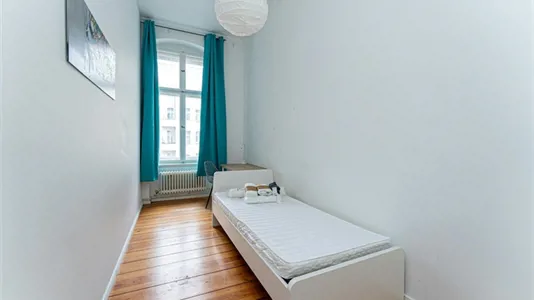 Rooms in Berlin Charlottenburg-Wilmersdorf - photo 1