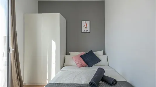 Rooms in Madrid Centro - photo 2