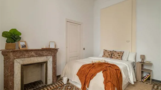 Rooms in Barcelona Ciutat Vella - photo 2