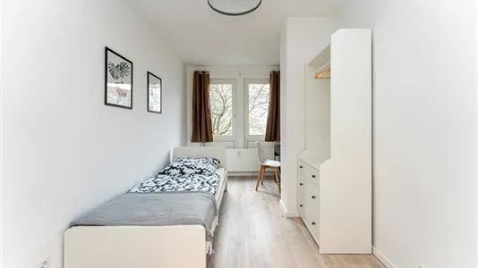 Rooms in Berlin Neukölln - photo 1