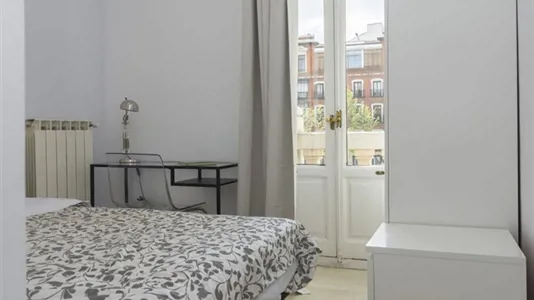 Rooms in Madrid Centro - photo 1