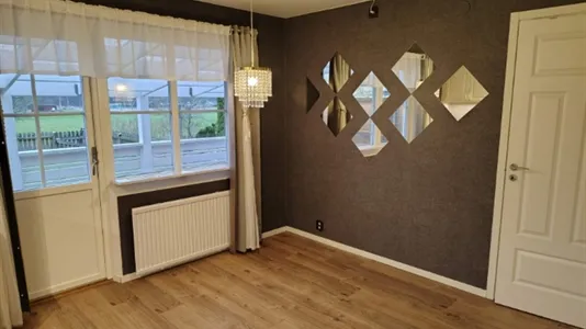 Houses in Strängnäs - photo 12