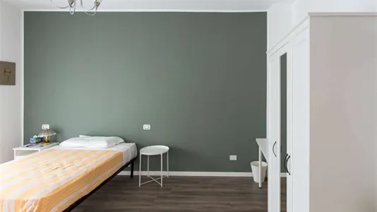 Apartments in Milano Zona 6 - Barona, Lorenteggio - photo 4