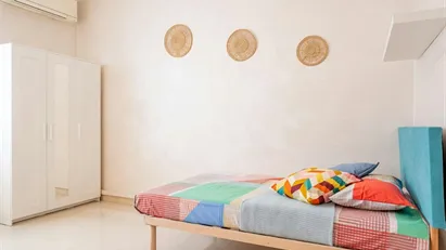 Room for rent in Milano Zona 9 - Porta Garibaldi, Niguarda, Milan