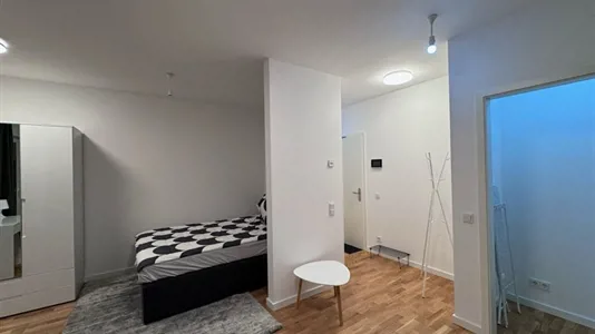 Apartments in Berlin Steglitz-Zehlendorf - photo 2