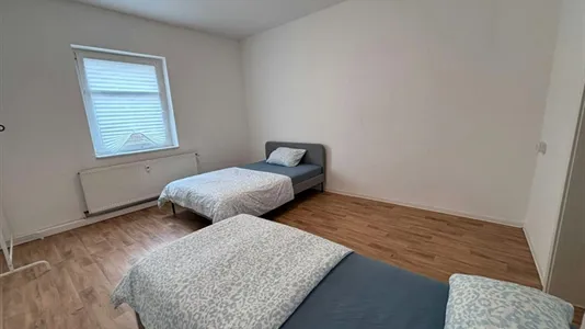 Apartments in Burgenlandkreis - photo 5