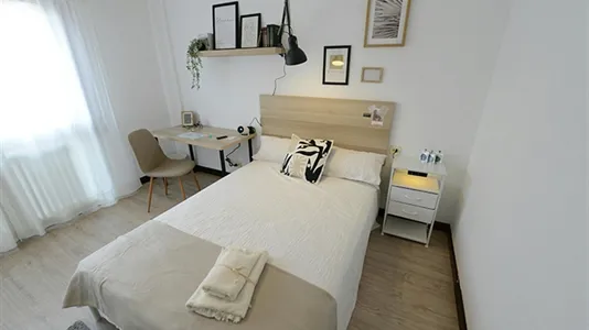 Rooms in Bilbao - photo 5