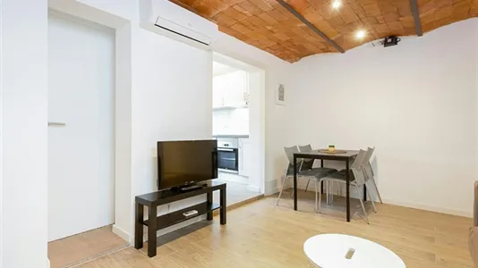 Apartments in Barcelona Eixample - photo 5