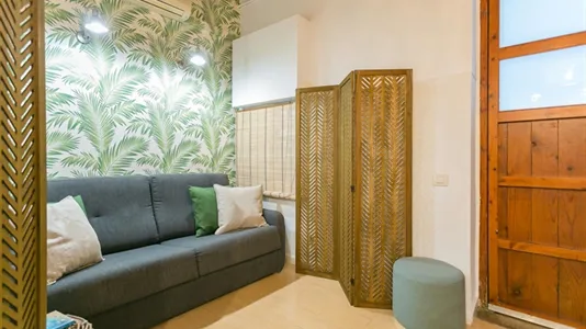 Apartments in Barcelona Ciutat Vella - photo 4
