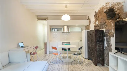 Houses in Barcelona Ciutat Vella - photo 6
