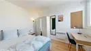 Room for rent, Versailles, Île-de-France, Allée des Romarins