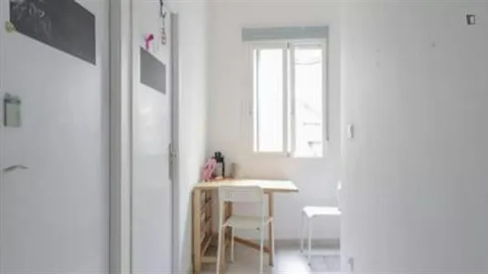 Rooms in Madrid Centro - photo 9