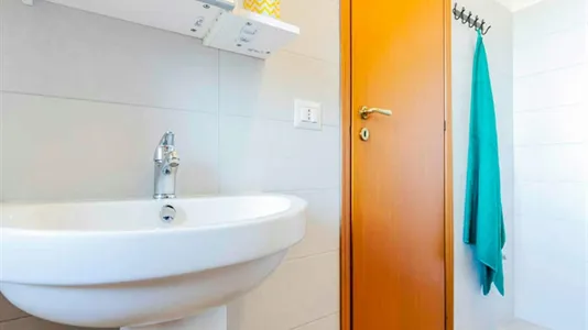 Rooms in Roma Municipio IX – EUR - photo 3
