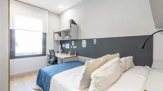 Rooms in Enramadilla - photo 2