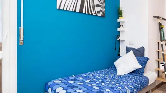 Rooms in Milano Zona 8 - Fiera, Gallaratese, Quarto Oggiaro - photo 4