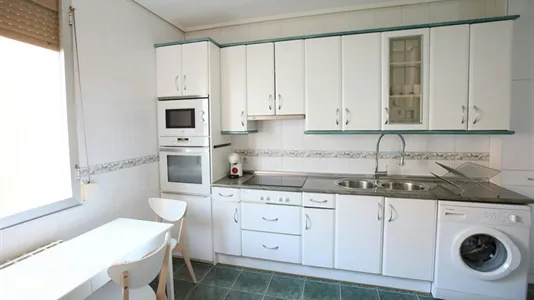 Rooms in Bilbao - photo 8