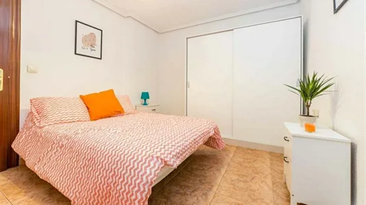 Rooms in Valencia L'Eixample - photo 2