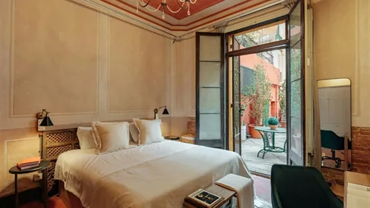 Rooms in Barcelona Eixample - photo 1