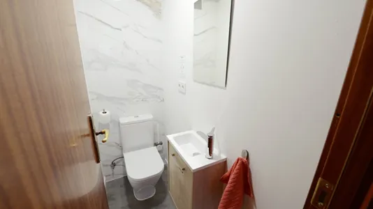 Rooms in Bilbao - photo 9