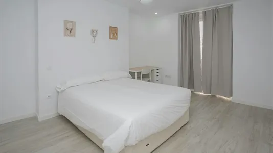 Rooms in Madrid Centro - photo 7