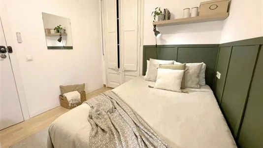 Rooms in Barcelona Sant Martí - photo 8