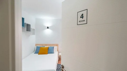 Rooms in Barcelona Eixample - photo 1