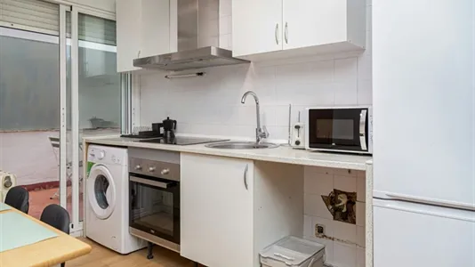 Rooms in Zaragoza - photo 9